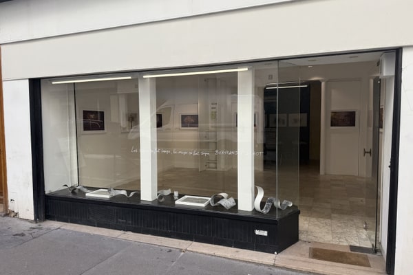 Boutique lumineuse avec grande vitrine, Haut Marais