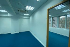 Office unit for rent with view on IFC, photo 3