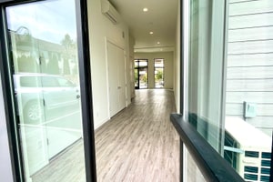 listings.show.sections.photos.alt