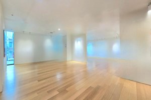 listings.show.sections.photos.alt