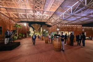 listings.show.sections.photos.alt