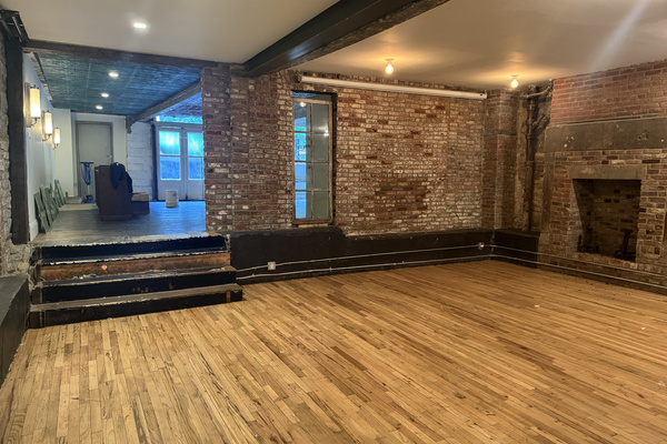 Photo of Minimalist, Clean Ground-Floor on East Broadway