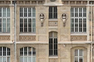 Bâtiment d'époque avec 4 cours, galeries et gymnase, Paris 7e, photo 4