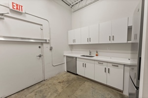 listings.show.sections.photos.alt