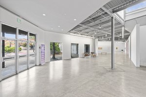 listings.show.sections.photos.alt