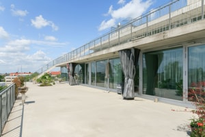 listings.show.sections.photos.alt