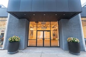 listings.show.sections.photos.alt