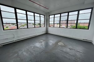 listings.show.sections.photos.alt