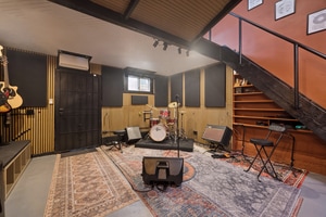 listings.show.sections.photos.alt