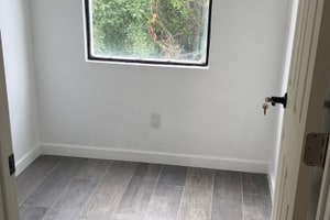 listings.show.sections.photos.alt