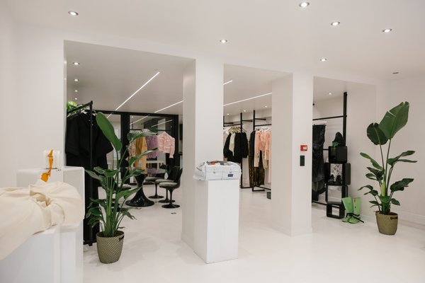 Pop Up Store - Bel espace blanc de 80m2