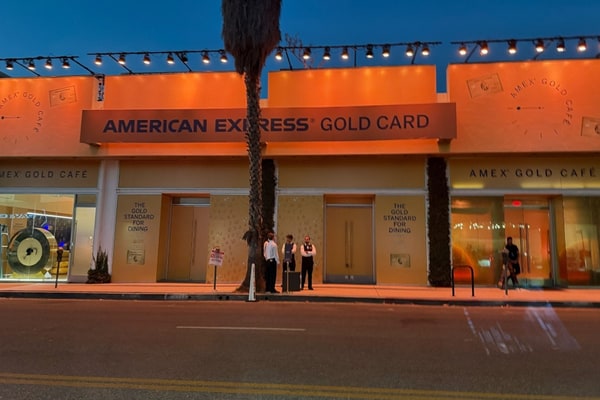 Melrose Avenue Luxury Pop Up Space