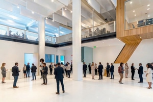 listings.show.sections.photos.alt