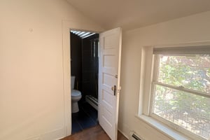 listings.show.sections.photos.alt