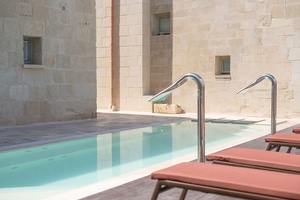 listings.show.sections.photos.alt