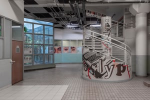 Grand atrium en béton avec escaliers, verrière et terrasses, Paris 13e, 相片 4