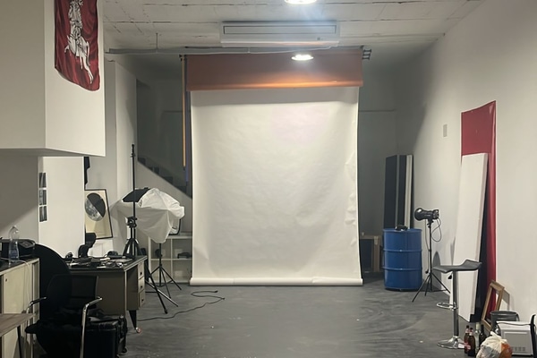 Studio Fotografico e Sonoro di 120m² in Posizione Strategica a Milano