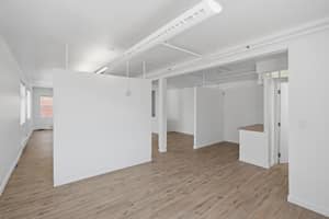 listings.show.sections.photos.alt