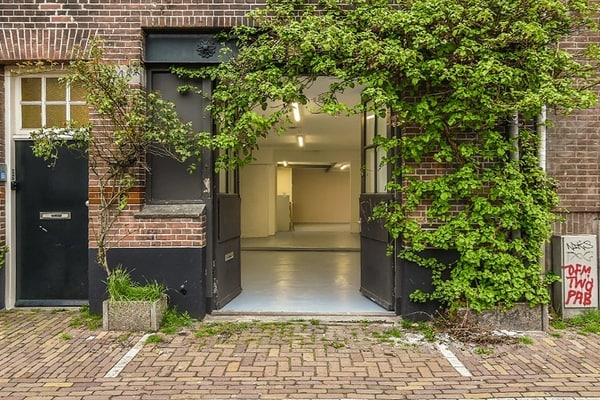 Canal-Side Event and Workshop Space in Amsterdam’s Jordaan