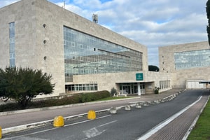 listings.show.sections.photos.alt