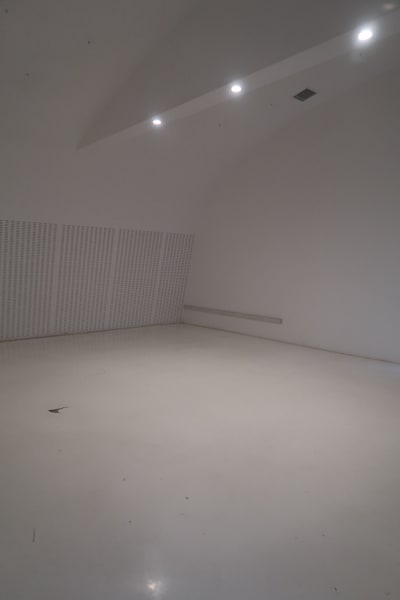 PHOTO STUDIO AVAILABLE IN WEST ADAMS