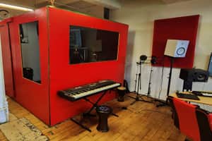 listings.show.sections.photos.alt