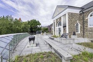 Stone Museum with Sculpture Garden for Receptions in Collegeville, up to 100 Guests, foto 6