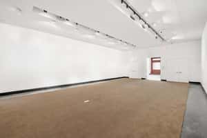 listings.show.sections.photos.alt