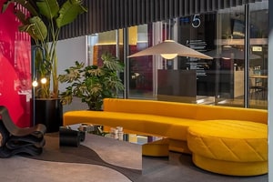 listings.show.sections.photos.alt