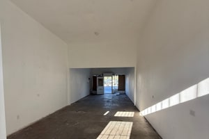 listings.show.sections.photos.alt