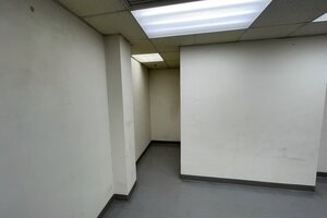 Small office for lease in Central, foto 5