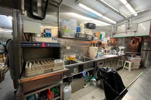 Restaurant with License for rent on Lockhart Road, 相片 1