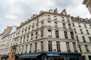 listings.show.sections.photos.alt