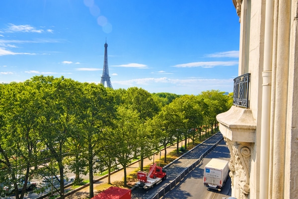 Prestige Showroom 400m2 - Situé Place François Ier