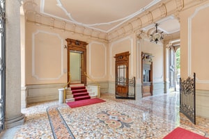 listings.show.sections.photos.alt