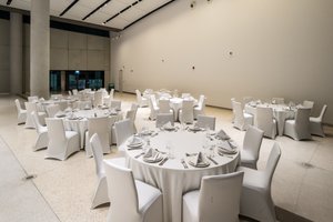 listings.show.sections.photos.alt