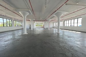 listings.show.sections.photos.alt