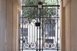 listings.show.sections.photos.alt