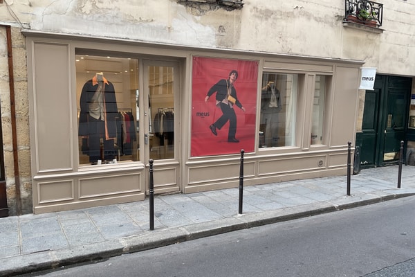 Boutique white box dans le coeur du Marais