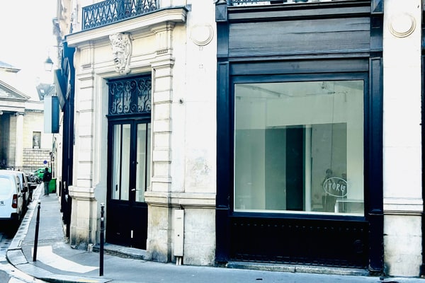Galerie d'art au coeur du Marais, à 150 mètres du musée Picasso.