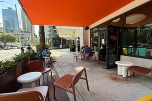 listings.show.sections.photos.alt