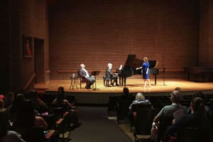 listings.show.sections.photos.alt