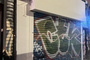 Ground-Floor Pop-Up Shop in Shoreditch, Steps from Brick Lane, photo 3