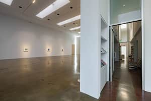 listings.show.sections.photos.alt