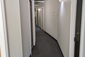 listings.show.sections.photos.alt