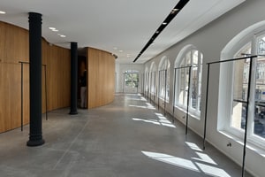 Boutique d'angle de 195 m² pour pop-up store ou showroom, rue Étienne Marcel, Paris, foto 2