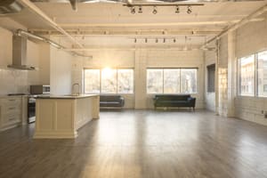 listings.show.sections.photos.alt