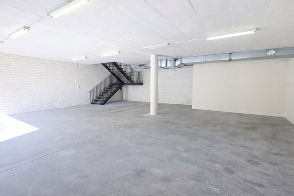 Versatile Showroom / Retail / Office Minutes from the Market with 6 Car Secure Spaces