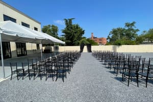 listings.show.sections.photos.alt