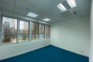 Office unit for rent with view on IFC, photo 1